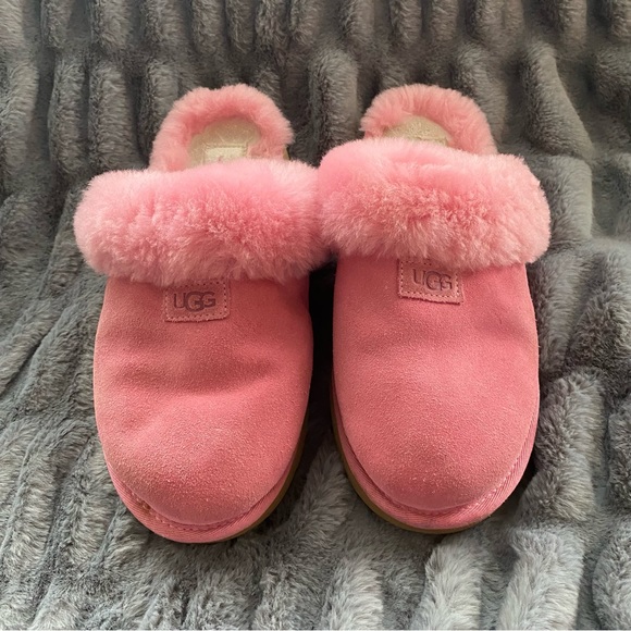 UGG Women’s Coquette Pink Suede Slippers Lightweight Sheepskin Lined Shoes - Picture 1 of 11